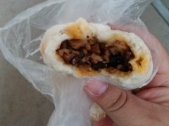 麻辣香菇鸡丁包-老陶包子铺(南大西南村店)