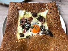 熏肉鸡蛋芝士奶油蘑菇可丽饼-RAC BAR(安福路店)