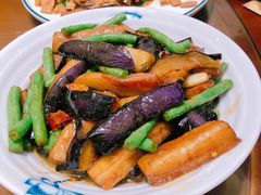 -房县土本味土鸡汤特色餐厅(沌口店)
