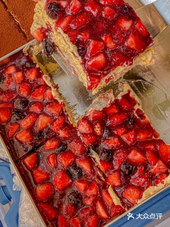 重庆坠好吃的街头提拉米苏～莓果味馋晕了！！