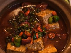 臭豆腐肥肠煲-三杯赤運·中式小酒馆(所城里店)