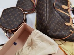 -用真奢侈品名表名包回收中心(朝阳万达店)