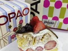 黑巧草莓奶油可丽卷蛋糕-PAOPAO Bakery&Café(港汇店)