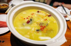 Sea Cucumber and Fish Maw Chicken Broth Base