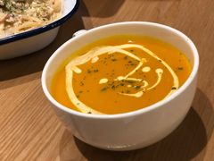 南瓜汤-HELLO 27 意面·沙拉·帕尼尼