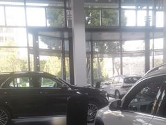 -上海星瀚奔驰4S店(红柳路店)