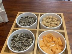 -愉肴麻辣香锅(中山路店)