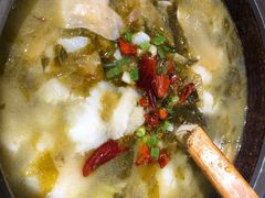 石锅酸菜鱼-周鱼小馆石锅酸菜鱼(活力汇店)