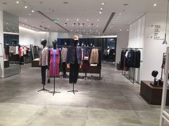 -URBAN REVIVO(上海中庚漫游城店)