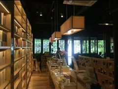 -猫的天空之城概念书店(杭州南宋御街店)