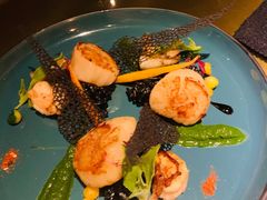 香煎扇贝配迷你混合海鲜-AZUL by FUEL蓝色·法式酒馆(琶醍店)