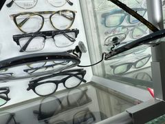 -三叶眼镜城(八佰伴店)