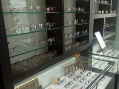 -视野联行眼镜蔡司·依视路官方授权店(顺城店)