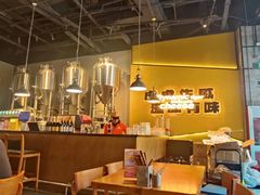 -HUZI虎滋精酿餐吧(京西大悦城店)
