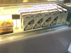 面包甜点陈列柜-熊抱抱芝士高端定制蛋糕(吉大店)