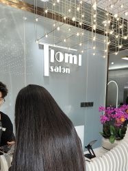 -Tloml salon