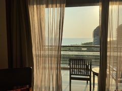 -三亚湾海居铂尔曼度假酒店