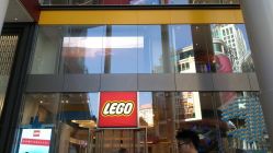 -乐高品牌旗舰店(人民广场店)