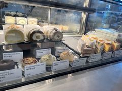 面包甜点陈列柜-SAANCI山池咖啡(海上世界文化艺术中心店)