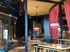 露天位-吃饭皇帝大·土家民族菜(武陵源店)