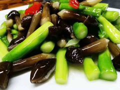 -鹊华居·地道鲁菜·海鲜·融合味(大明湖店)