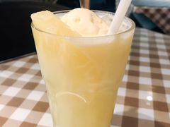 招牌菠萝冰-新大咀港式茶餐厅(宝山万达店)