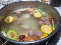 -犇鼎牛潮汕牛肉火锅(新辰里学清路店)