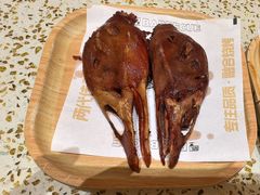 -小董哥烤串·爆汁大油边(故宫店)