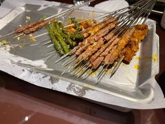-三个大叔烤羊肉串·歌手驻唱·碳烤鲜肉(西三旗店)