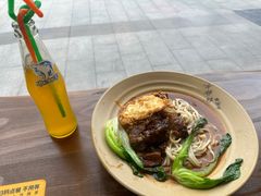 -方铲铲·成都板凳面(滨江银泰店)