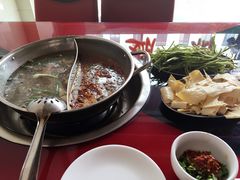 -老石黑山羊毛驴肉火锅(金凯广场店)