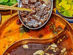 -洱火云南酸菜牛肉火锅(石景山当代商城店)