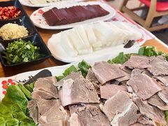 -小椒羊.羊肉粉 龙虾 羊肉串(新地旗舰店)