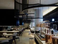 -涨巢·潮玩水疗局