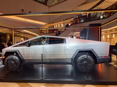 -TESLA 特斯拉(上海太古汇体验店)