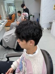 -尤司男士国潮理发馆