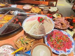 -周小明火锅(黑金冠社区店)