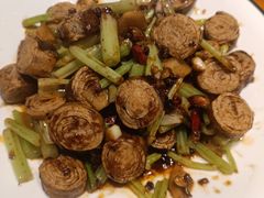 -莲餐厅·湖北菜·潜江小龙虾店(愚园路店)