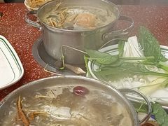 -四囍码头海鲜烧烤自助火锅(外滩南京东路悦荟广场店)