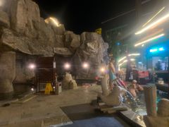 -裕龙汤泉