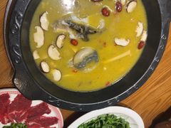 -佬土鹅肠火锅(解放路店)