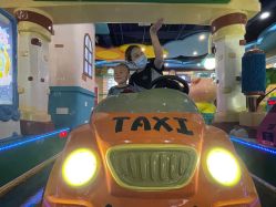 -纽西卡汽车小镇(大悦城店)