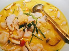 QQ酸汤鱼-蜜桃餐厅·伴山(绿宝广场店)