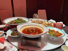 -鸽子侯·家宴·平价海鲜(市图书馆店)
