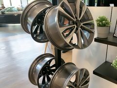 -贵州贵星奔驰4S店(观山湖店)