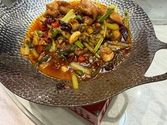 -鑫巴蜀小镇 · 水煮鱼专研店(玉桥店)