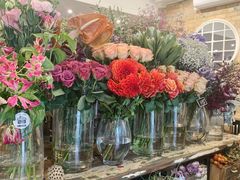 -FLOVIE FLORIST CAFE