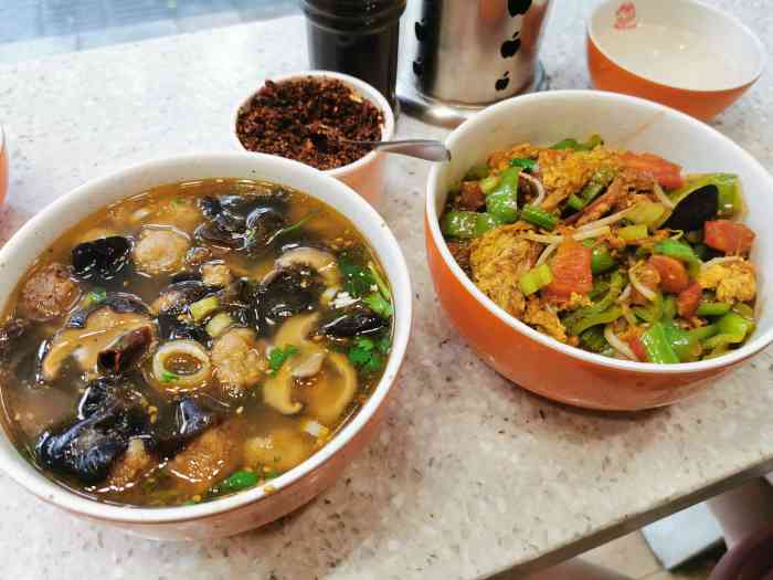 贺莉嫂北二巷香菇芙蓉面-"来到陕北,到处都是面食,南泥湾香菇面是延.