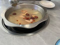 -光头药膳鸡(莱茵小镇店)