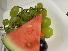 -雍容荟活帝王蟹活龙虾自助(苏宁旗舰店)